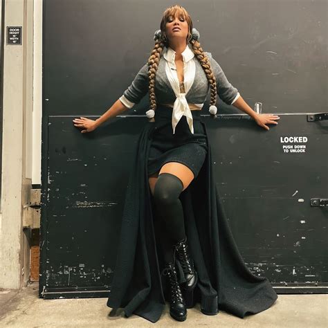 Tyra banksnude - 10 Feb 2021. Jessica Finn Senior US Writer New York. Tyra Banks looks sensational no matter what she is - or isn't - wearing, and she proved just that to her fans when she shared a sultry shot of ...